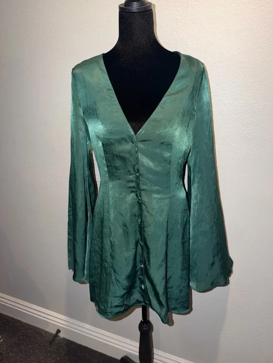 L'Academie Emerald Satin V-Neck Button Mini Dress - Picture 4 of 9